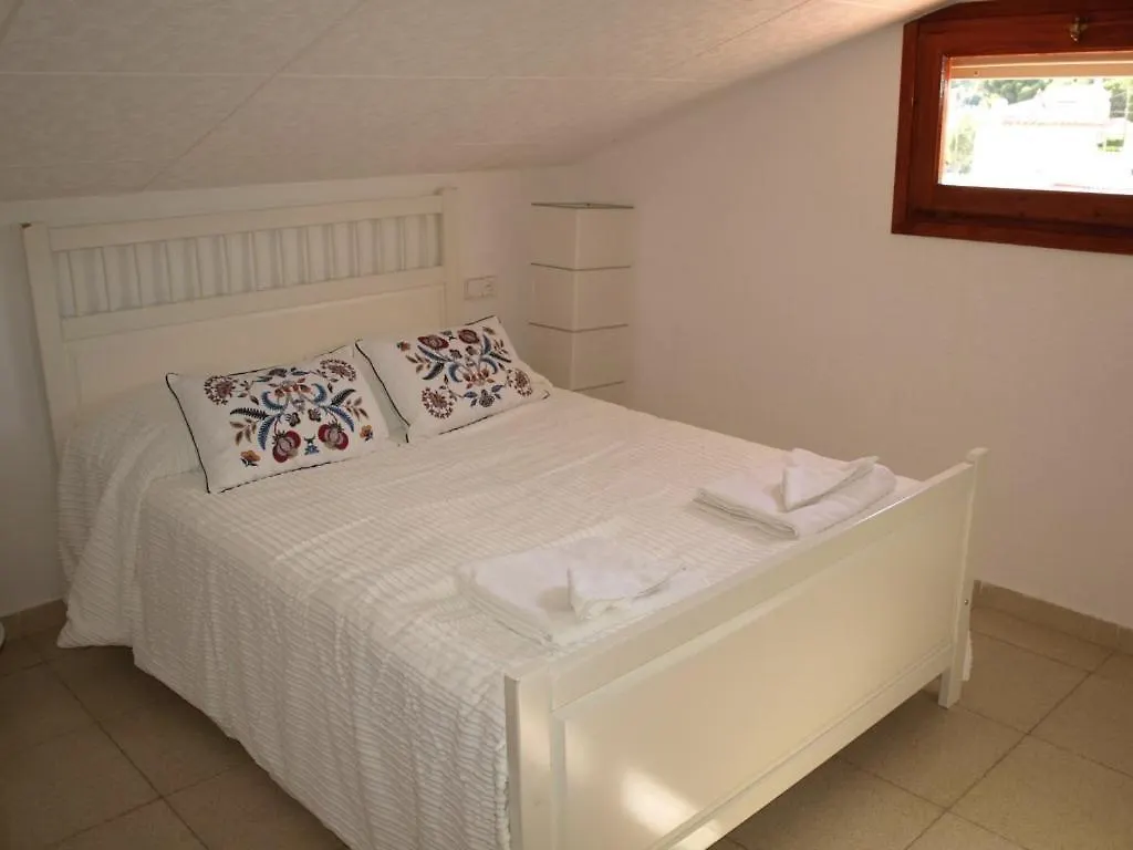 Near The Beach, 8 Bedrooms, Sleeps 22, Jacuzzi, Full Ac, Bbq, 2 Kitchens, 2 Dishwashers, Fast Internet, Ping Pong, Cars Not Necessary Les Tres Cales 0*,