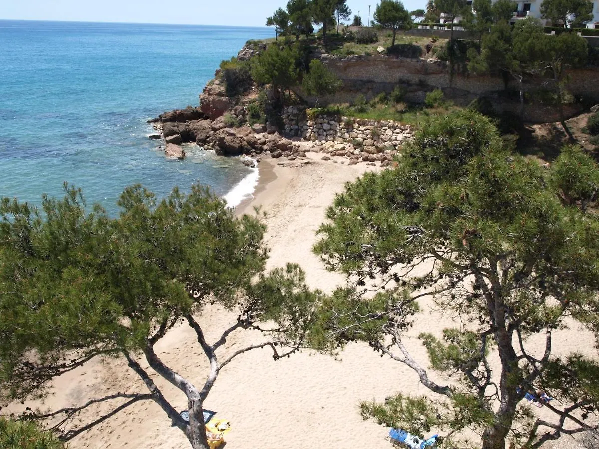 Beach Haven: Spacious 8-Bedroom Retreat with Jacuzzi and Dual Kitchens Les Tres Cales Villa